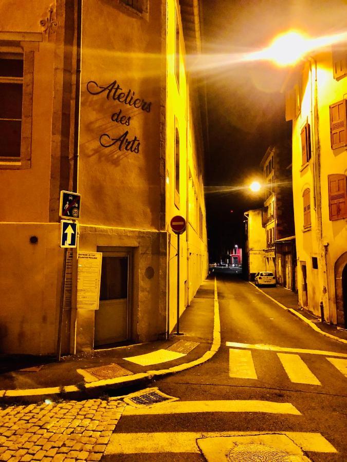 studio - baignoire - prêt de vtt - lave linge Le Puy-en-Velay Exterior foto